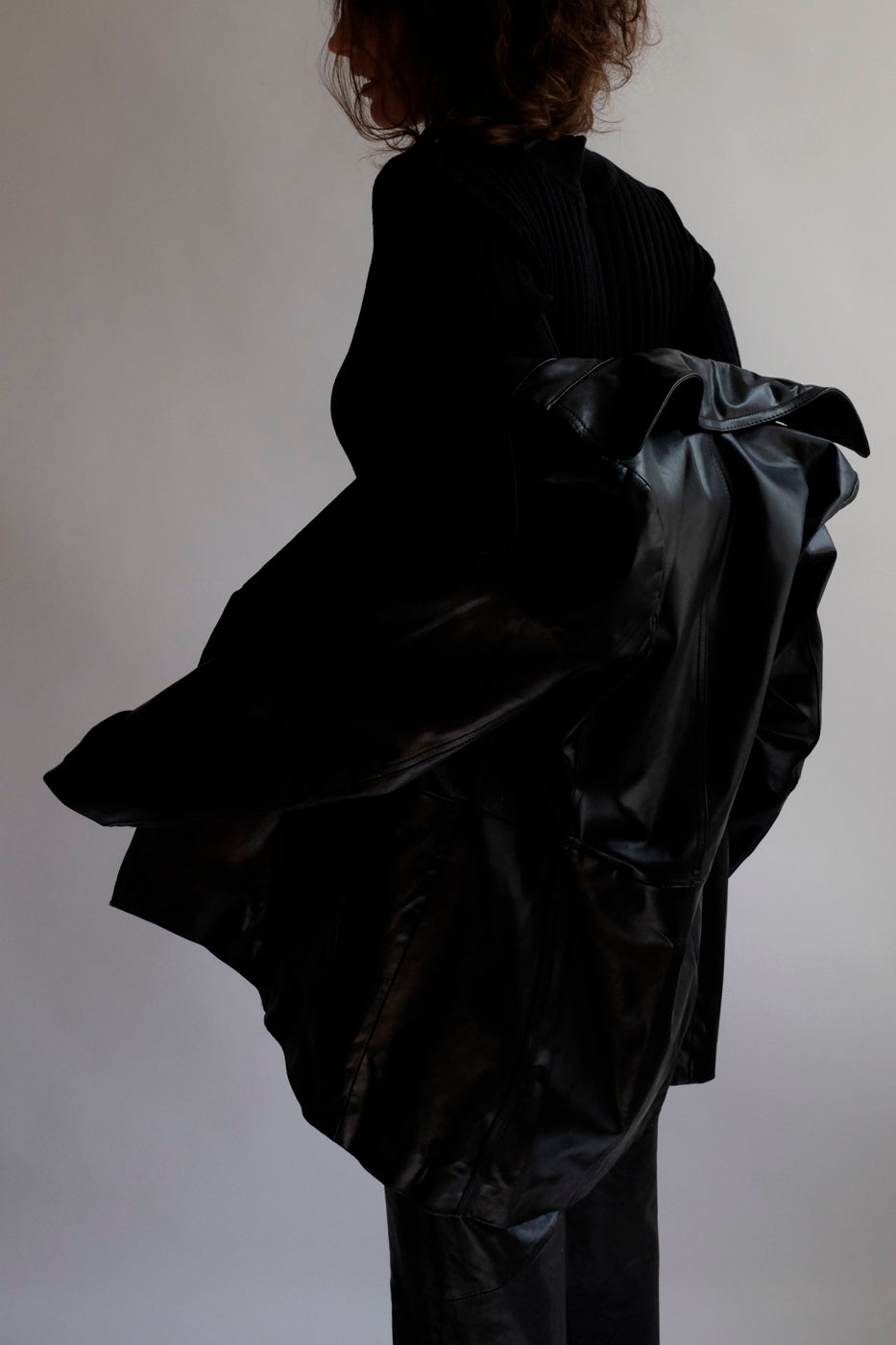 BLACK LEATHER VINTAGE JACKET