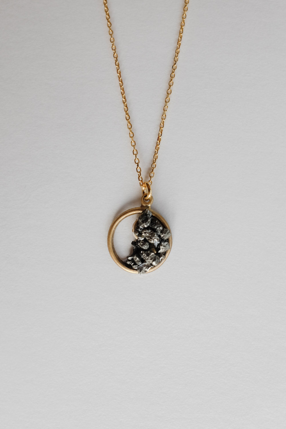0001_YIN YANG PYRITE NECKLACE GOLD PLATED 925