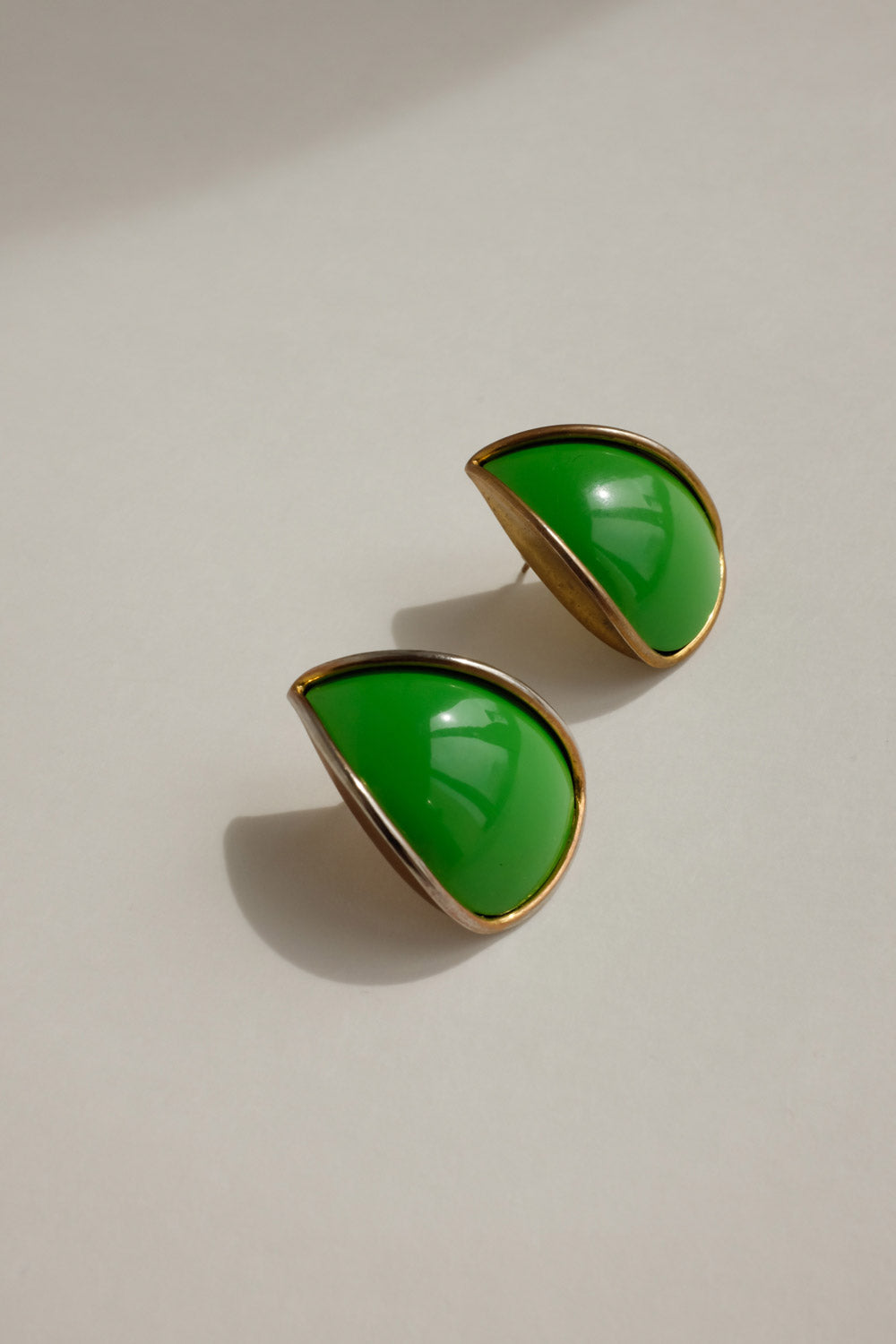 0053_VINTAGE ART DECO GREEN GOLD EARRINGS