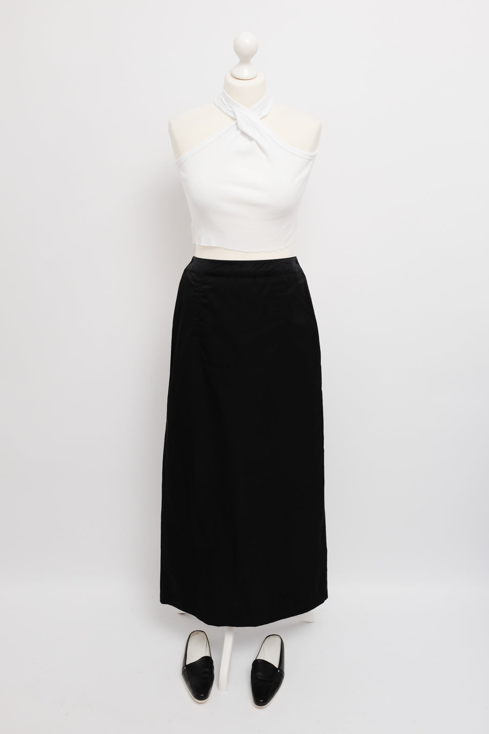 VINTAGE Y2K BLACK FRONT POCKET SKIRT