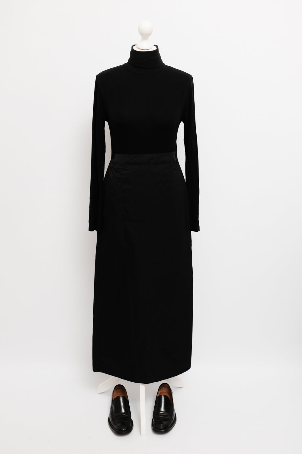 VINTAGE Y2K BLACK FRONT POCKET SKIRT