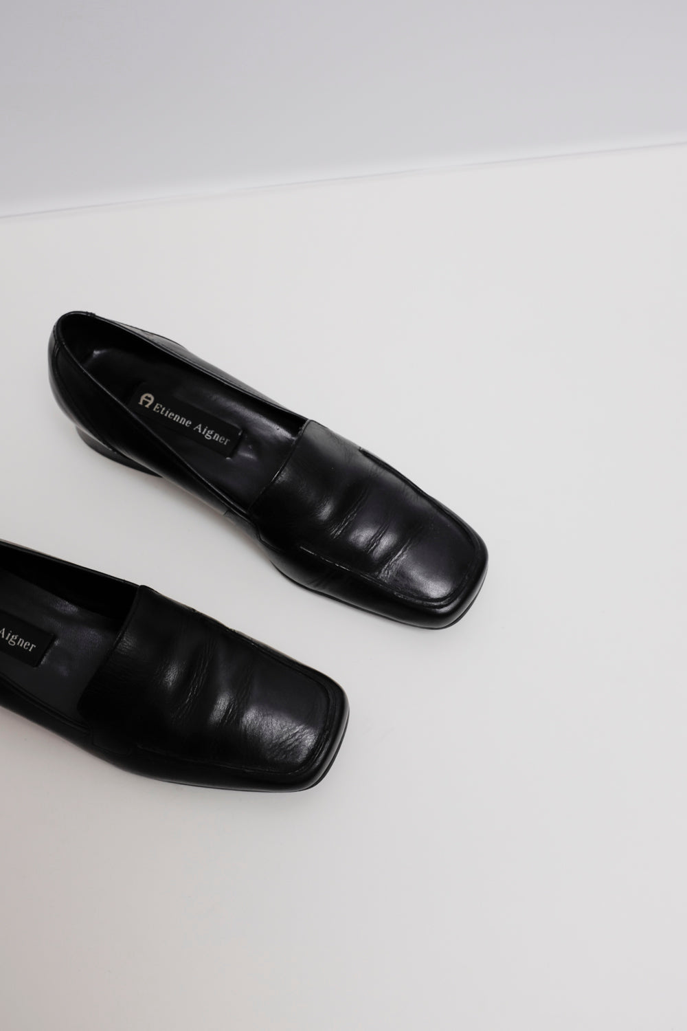 AIGNER VINTAGE BLACK LEATHER 36 37 LOAFERS