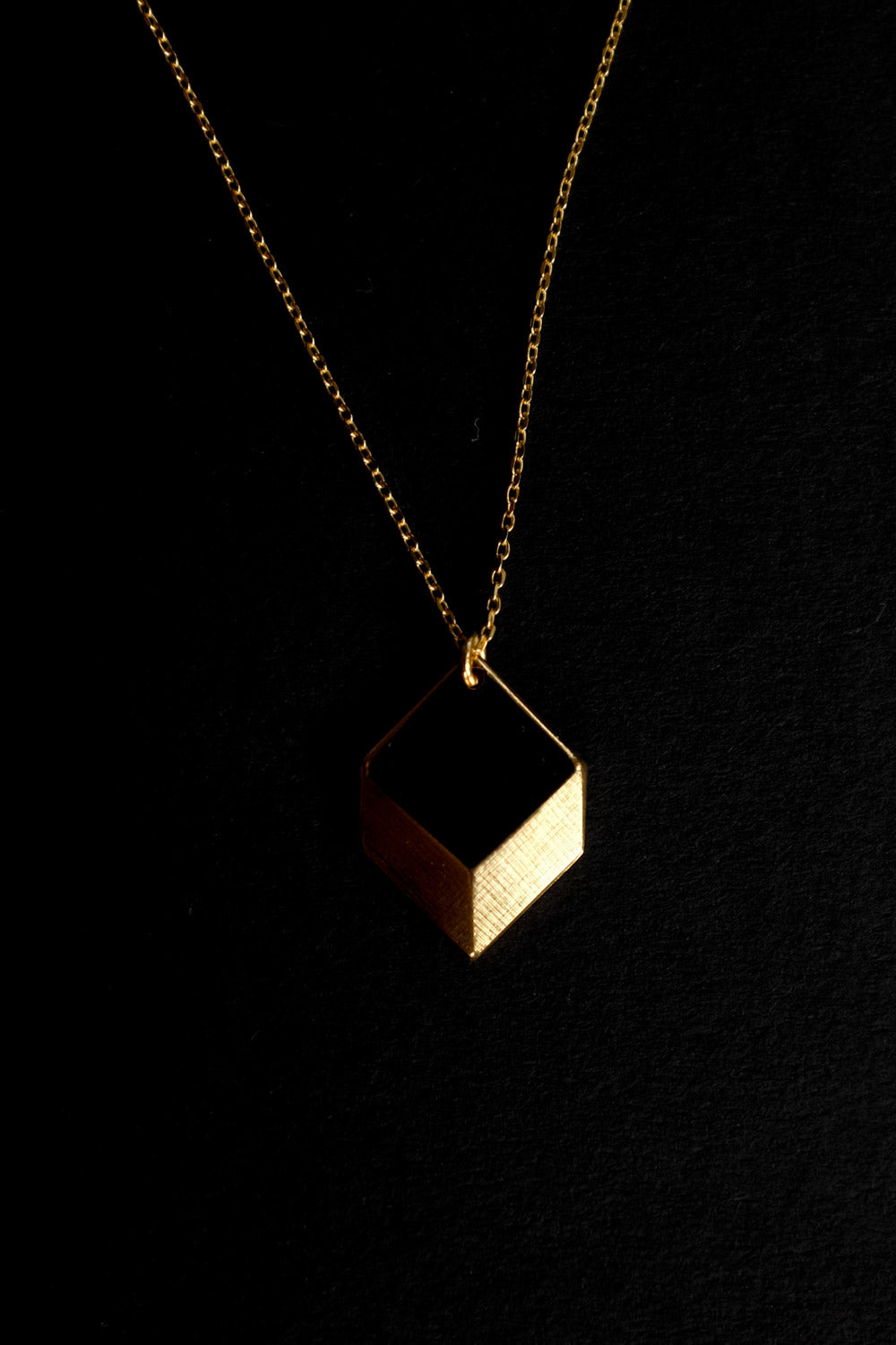 0021_CUBE GOLD NECKLACE