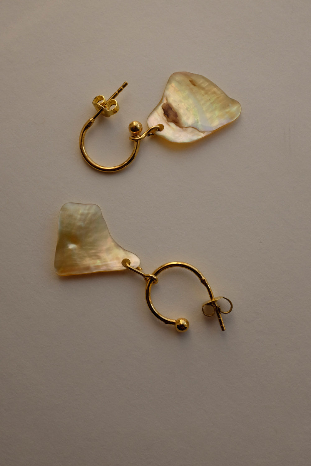 SMALL HOOPS WITH VINTAGE MOTHER OF PEARL