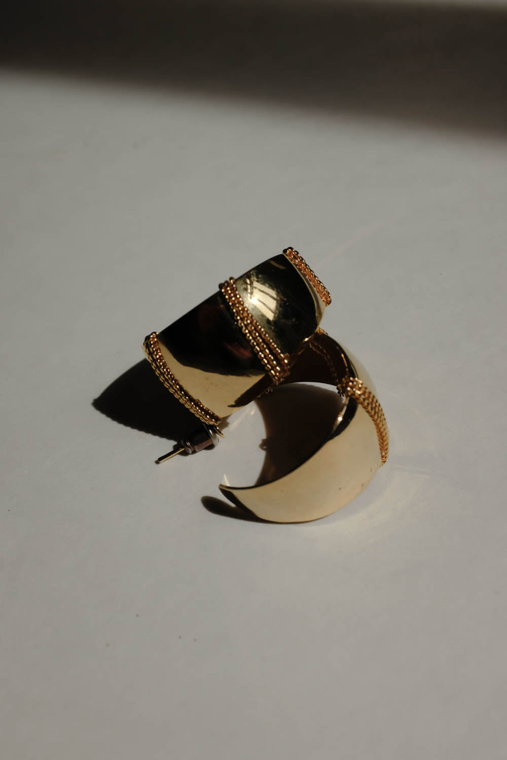 0033_BOLD GOLD HOOPS
